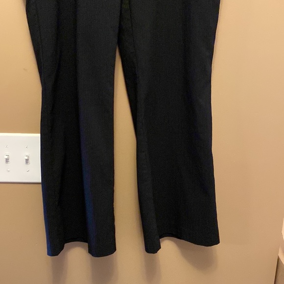 Stretchy dress pans with pinstriping - Picture 2 of 5